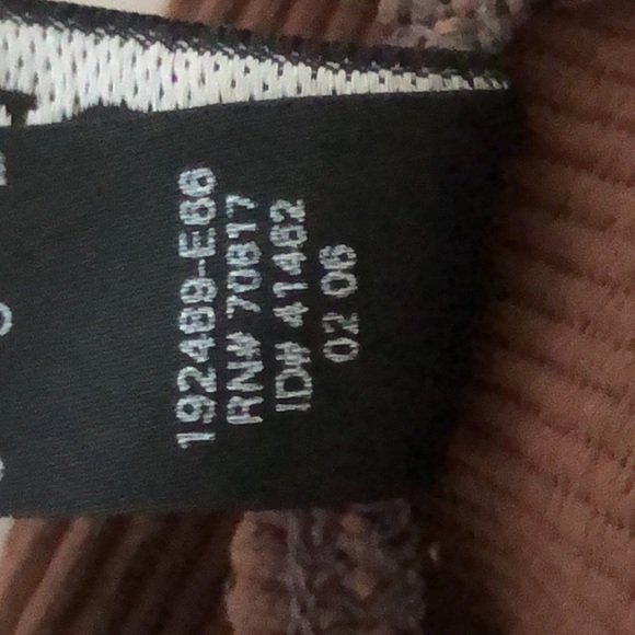 Body by Victoria Player Sports Bra · Medium support · Pull-on style - Picture 8 of 12